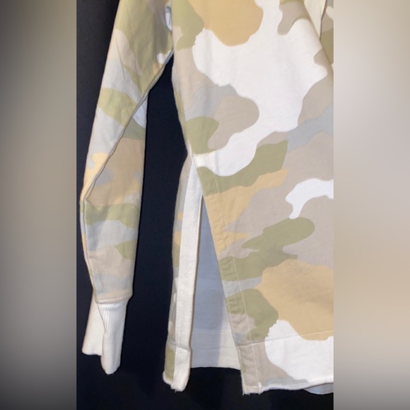 aerie Oversized Hoodie with High Side Slits in Sun Washed Desert Camo size XS - Picture 14 of 16